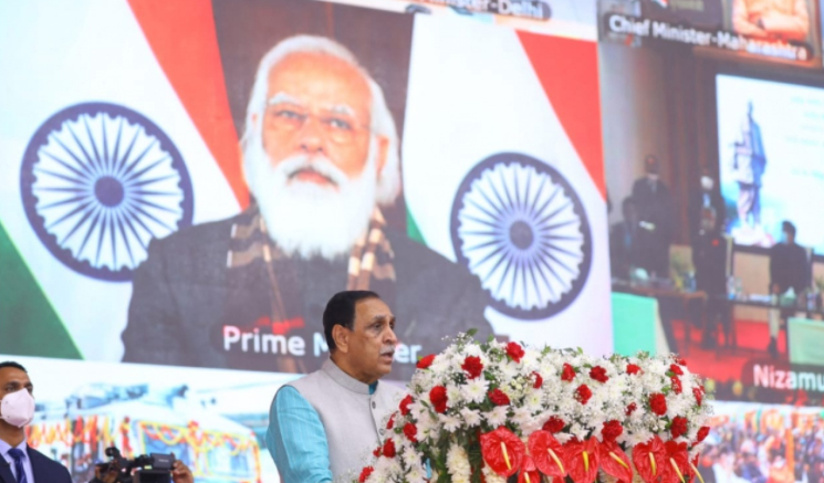 Launch of a new chapter in the integrated development of Kevadia Prime Minister Shri Narendra Modi inaugurated Kevadia railway station and 8 new trains