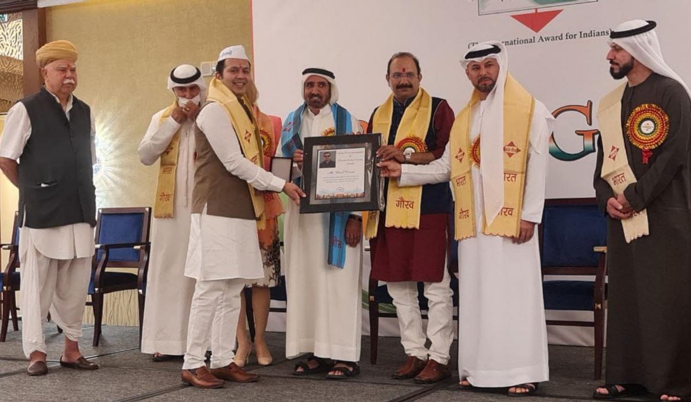 Greenman Viral Desai honoured with Global Environment and Climate Action Citizen Award