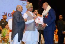 Nilesh Mandlewala the pioneer of organ donation activities in Gujarat was awarded the highest civilian honor by the Government of Gujarat.