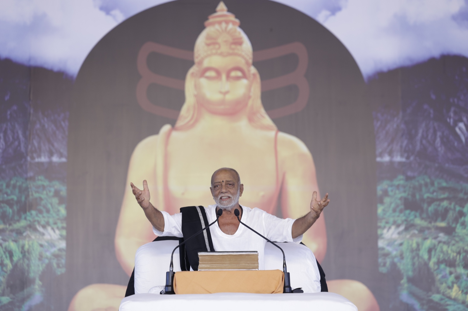 Pujya Morari Bapu called for protection of Panch elements for tree plantation and protection of environment